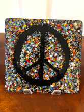 Load image into Gallery viewer, Fused Glass Peace Sign-Course
