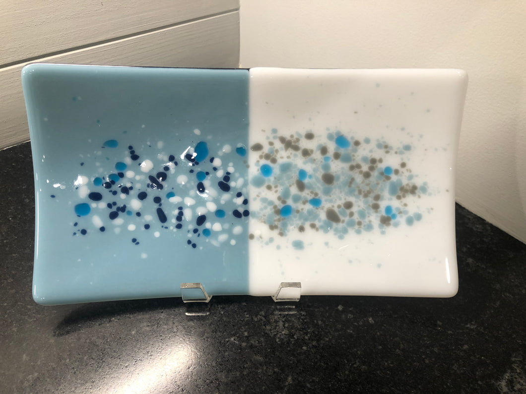 Blue white frit splash